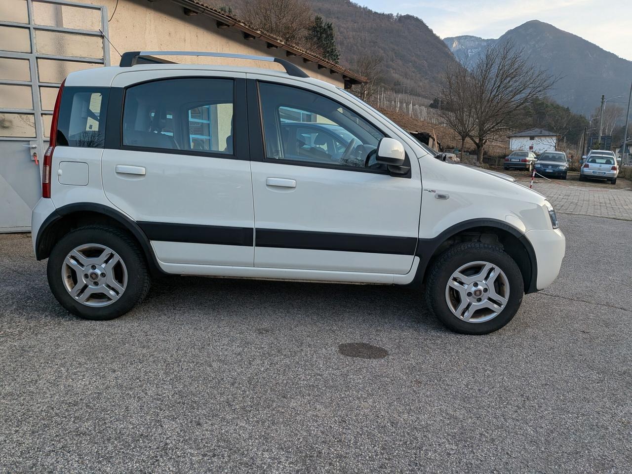 FIAT PANDA 4X4 1.3 MJT GANCIO TRAINO UNICO PROPRIETARIO