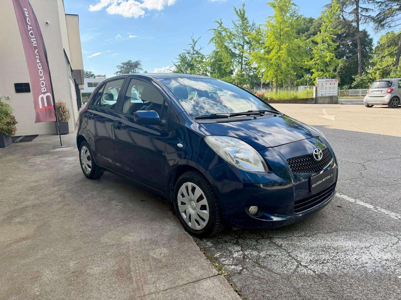 Toyota Yaris BENZINA