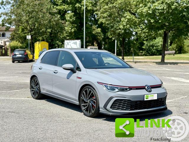 VOLKSWAGEN Golf GTI 8 performance