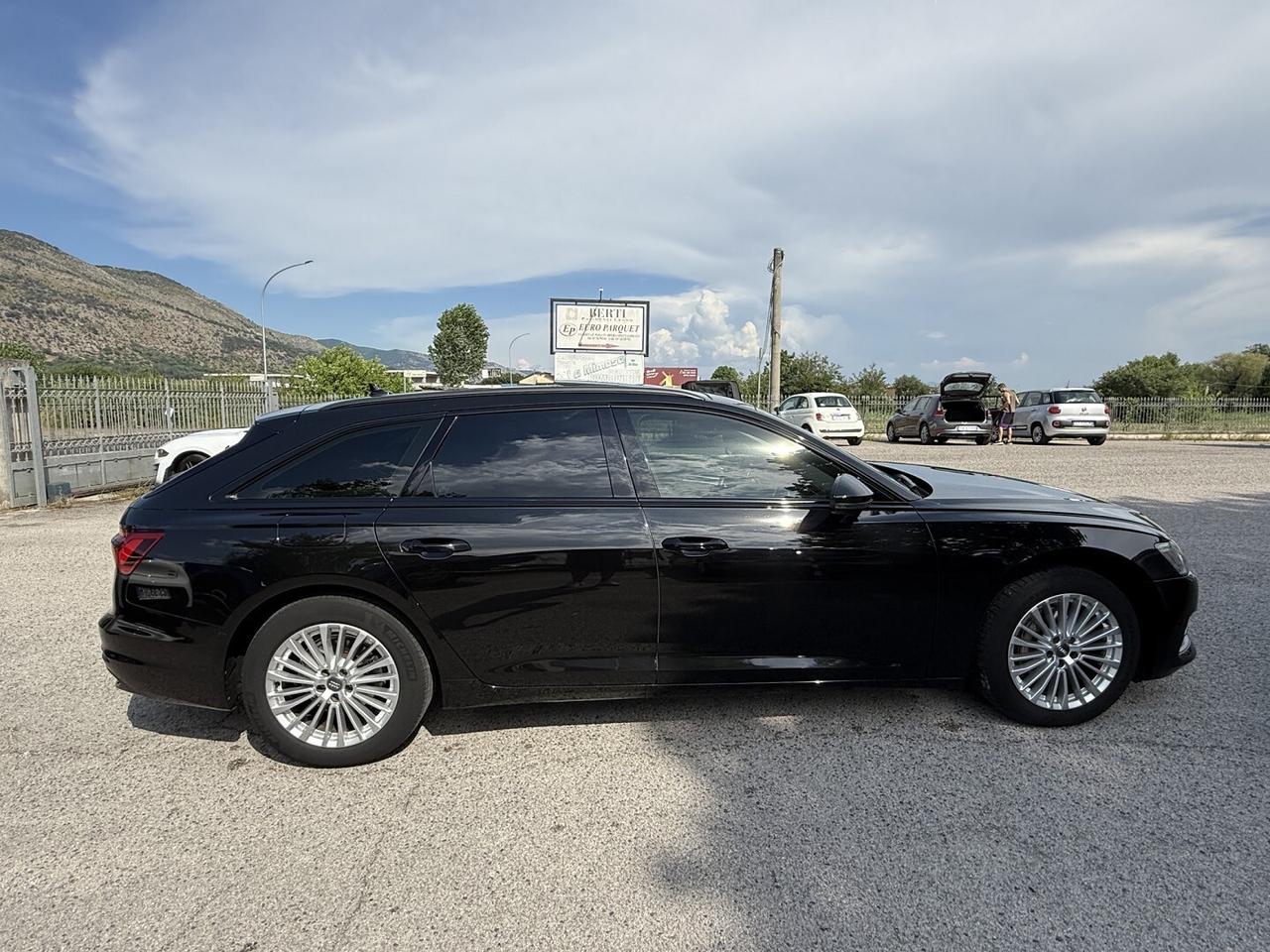 AUDI A6 AVANT VIRTUAL TDI-HYBRID BLACK LINE