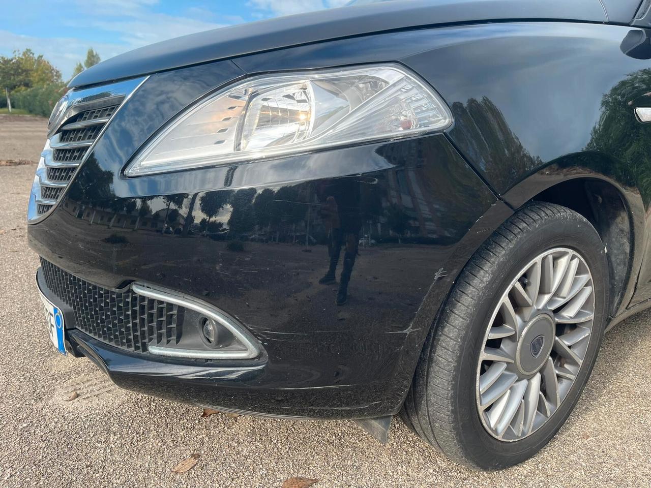 Lancia Ypsilon 1.2 69 CV 5 porte GPL Ecochic Gold