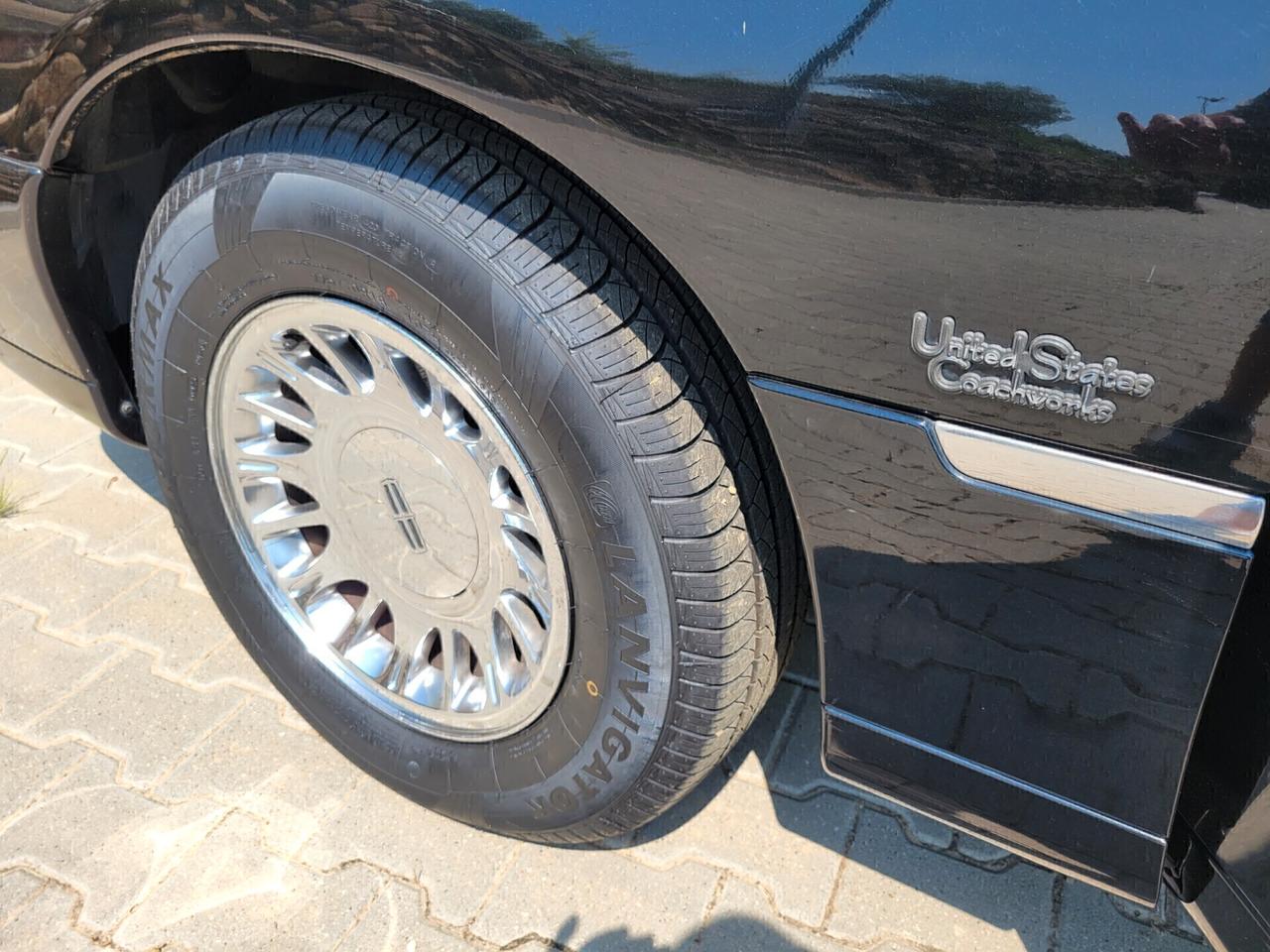 Limousine Lincoln Town car V8 4.6cc 209cv Benz/Gpl