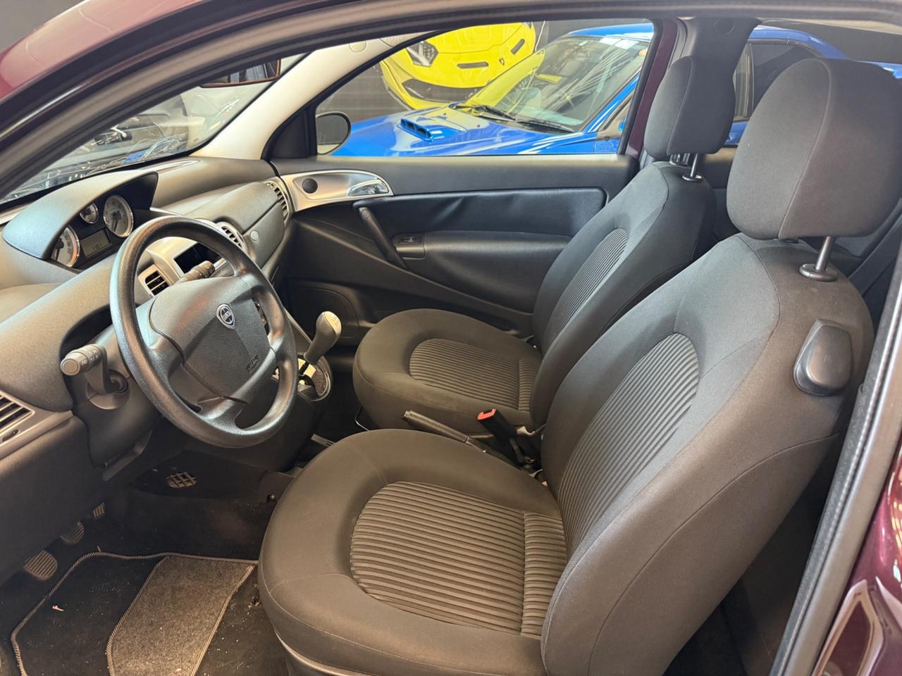 Lancia Ypsilon 1.3 MJT 75 CV Argento