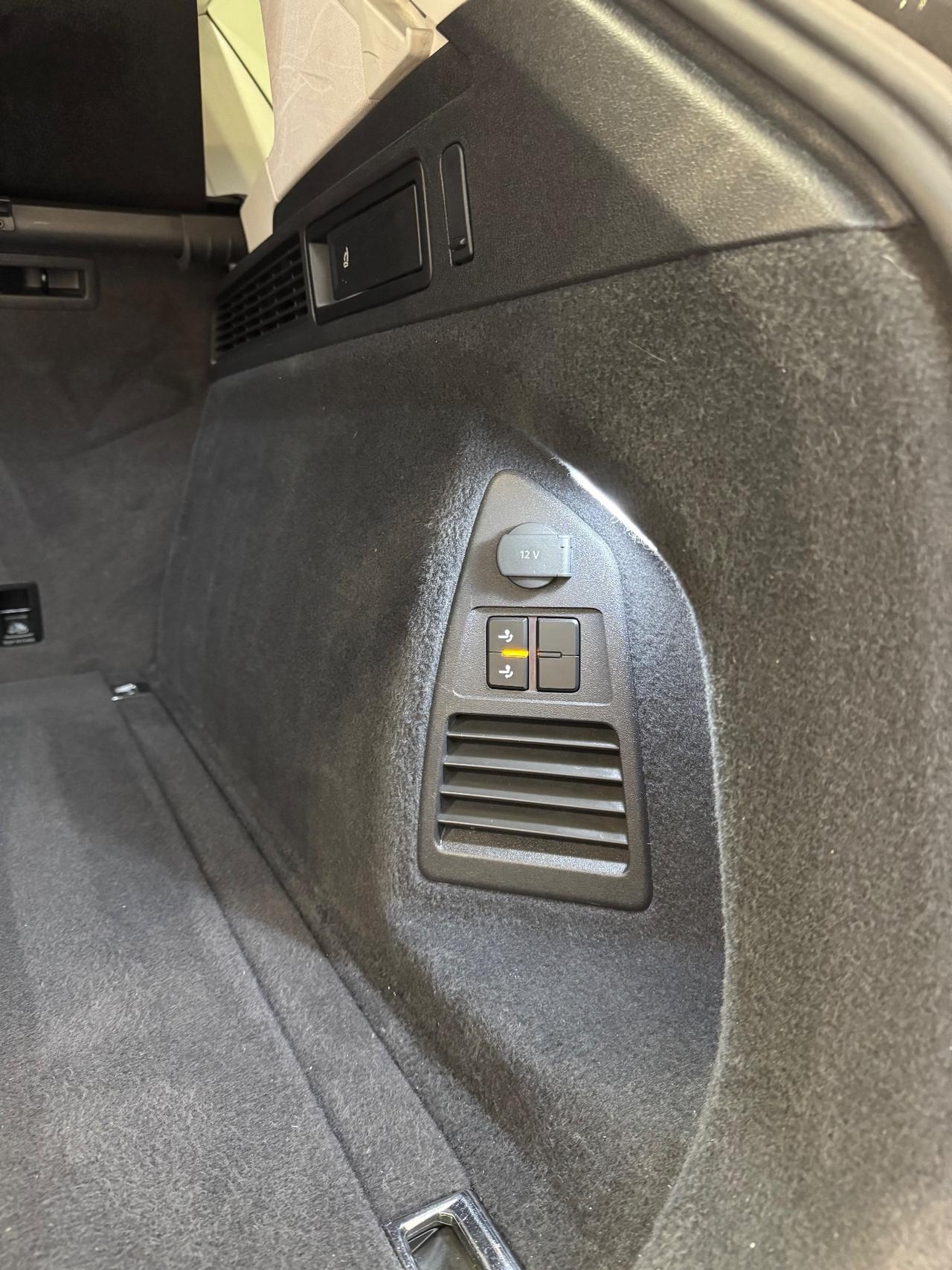 Volkswagen Touareg 3.0 V6 TDI SCR Atmosphere