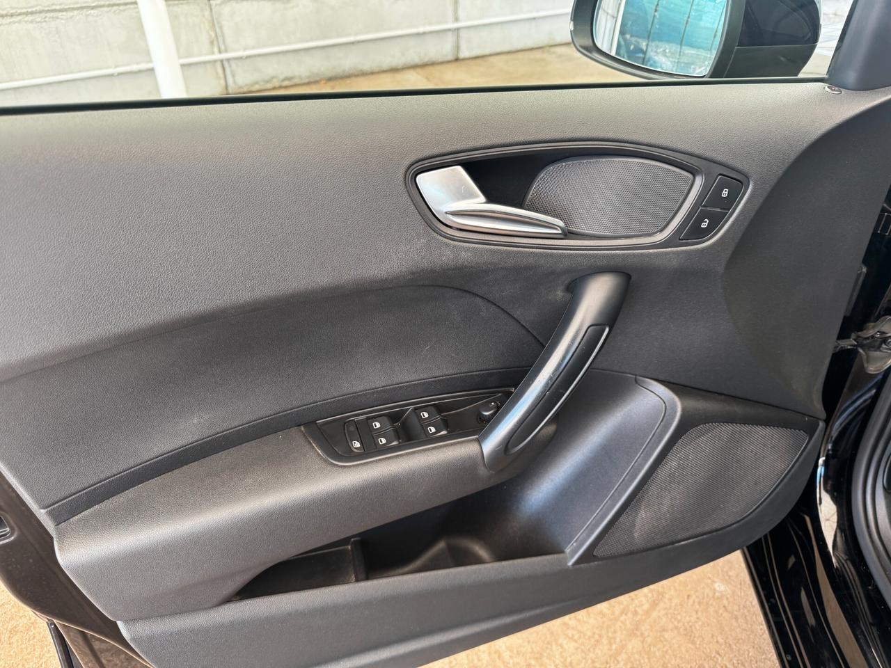 Audi A1 1.6 TDI Attraction 90 cv - 2012
