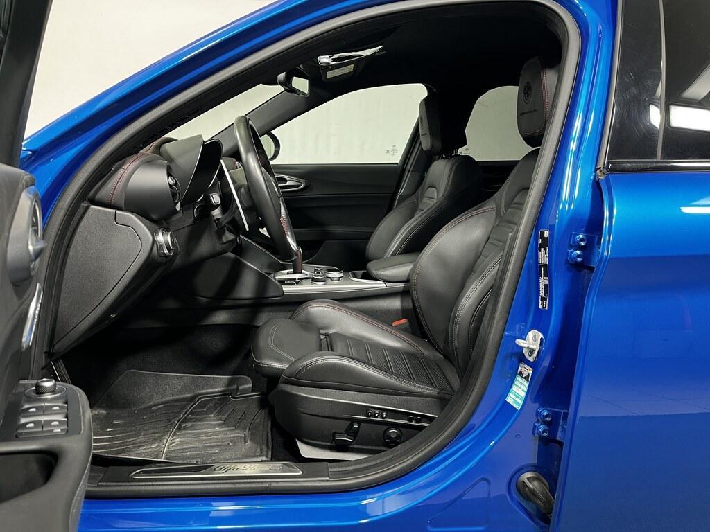 Alfa Romeo Giulia 2.2 t Competizione Q4 210cv auto