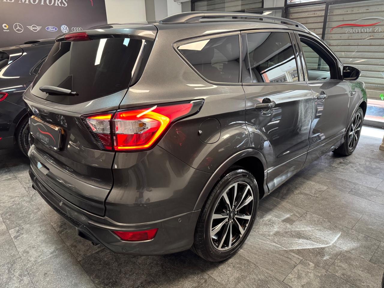Ford Kuga 1.5 TDCI 120 CV ST-Line Finanziabile
