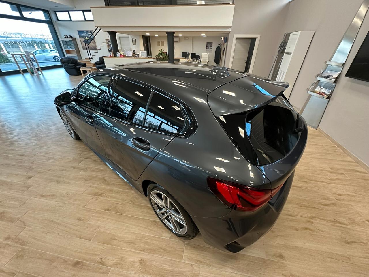 Bmw 118 118d 5p. Msport