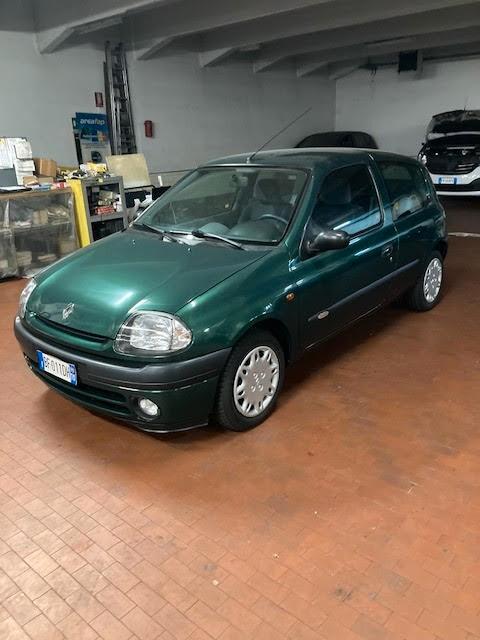 Renault Clio 1.2 cat 3 porte One O One