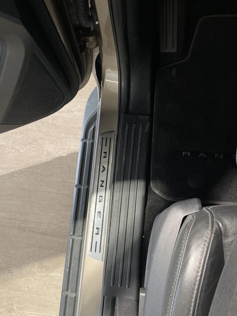 Ford Ranger Ford Ranger 2.0 TDCI 4×4 Limited 170PS Alu18 EURO6