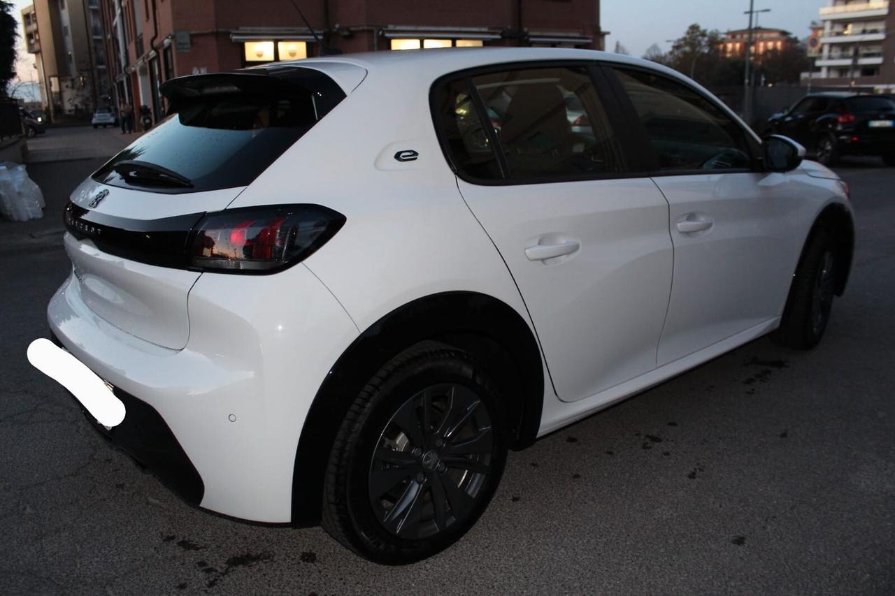 Peugeot 208 motore elettrico 136 CV 5 porte Active Pack