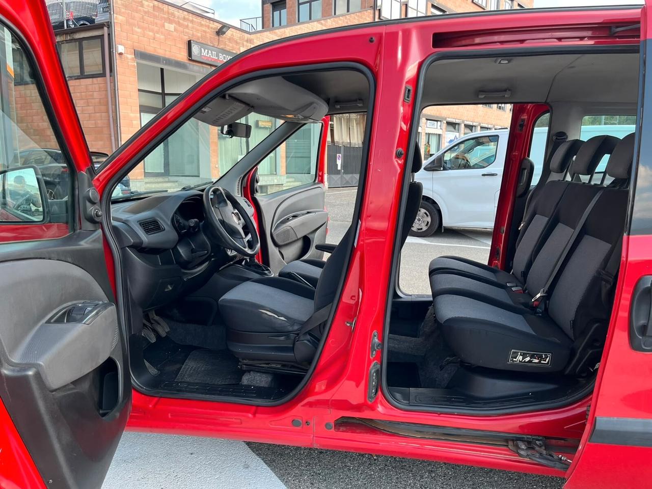 Fiat Doblo 1.6 Diesel 105 cv MJT Autocarro 5 Posti