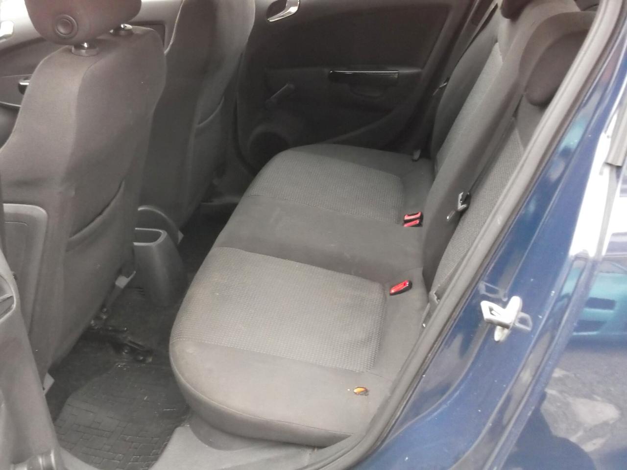 Opel Corsa 1.0 12V 5 porte Club - 05