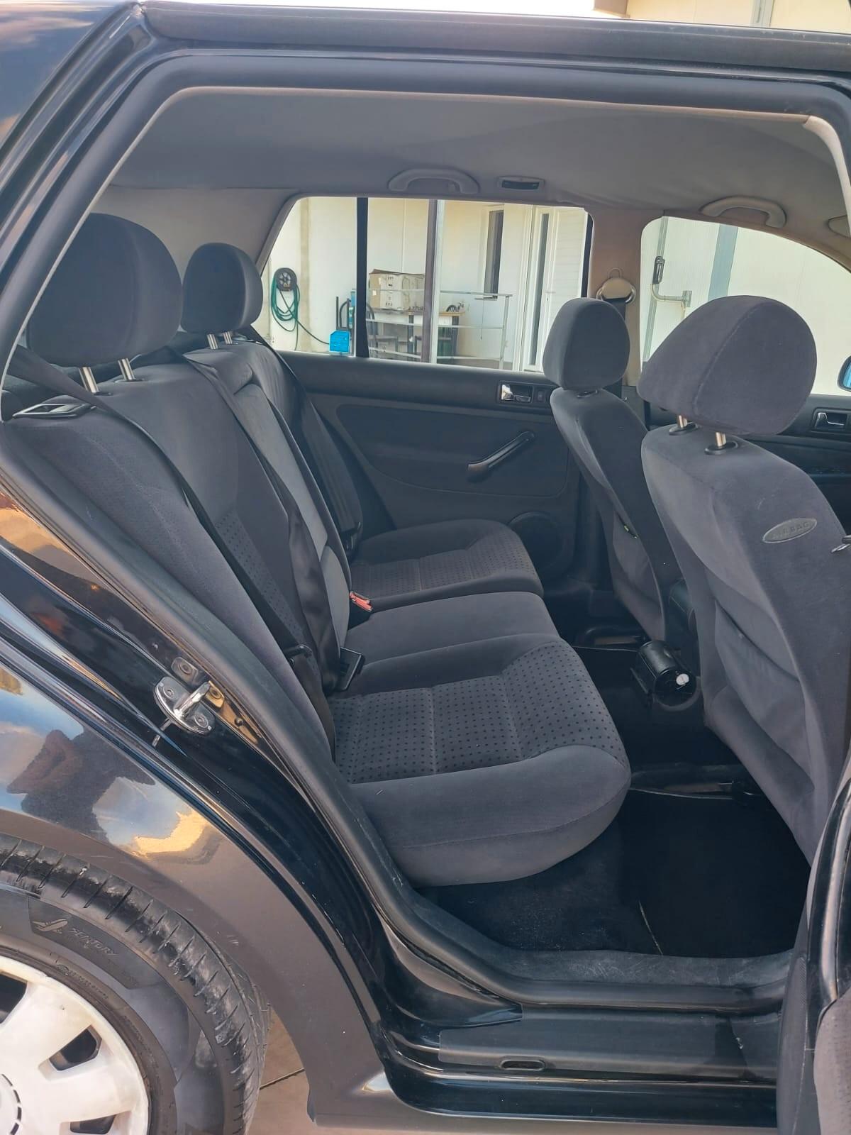 Volkswagen Golf 1.6 cat 5 porte Highline GPL