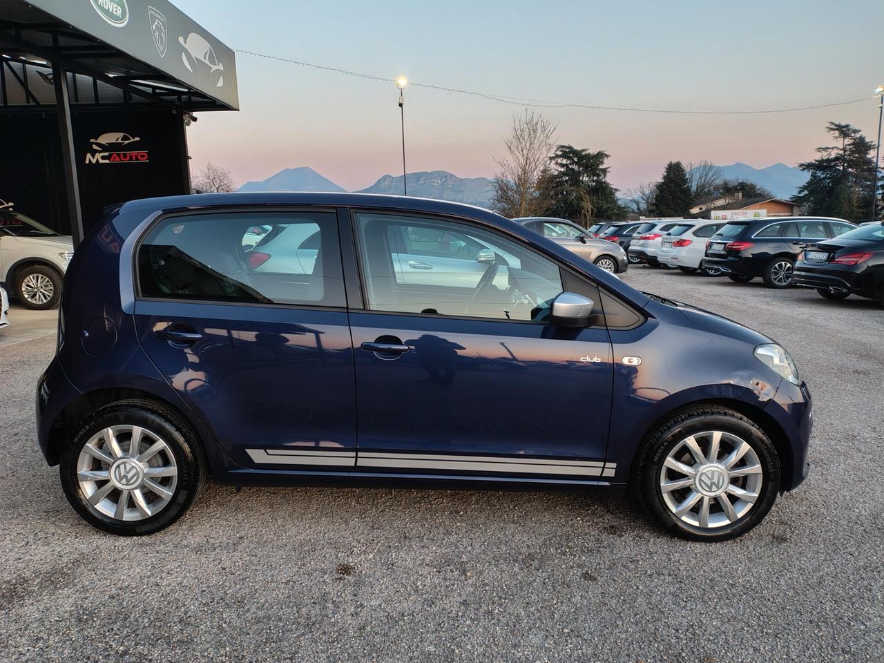 Volkswagen up! 1.0 5p. high up! CLUB