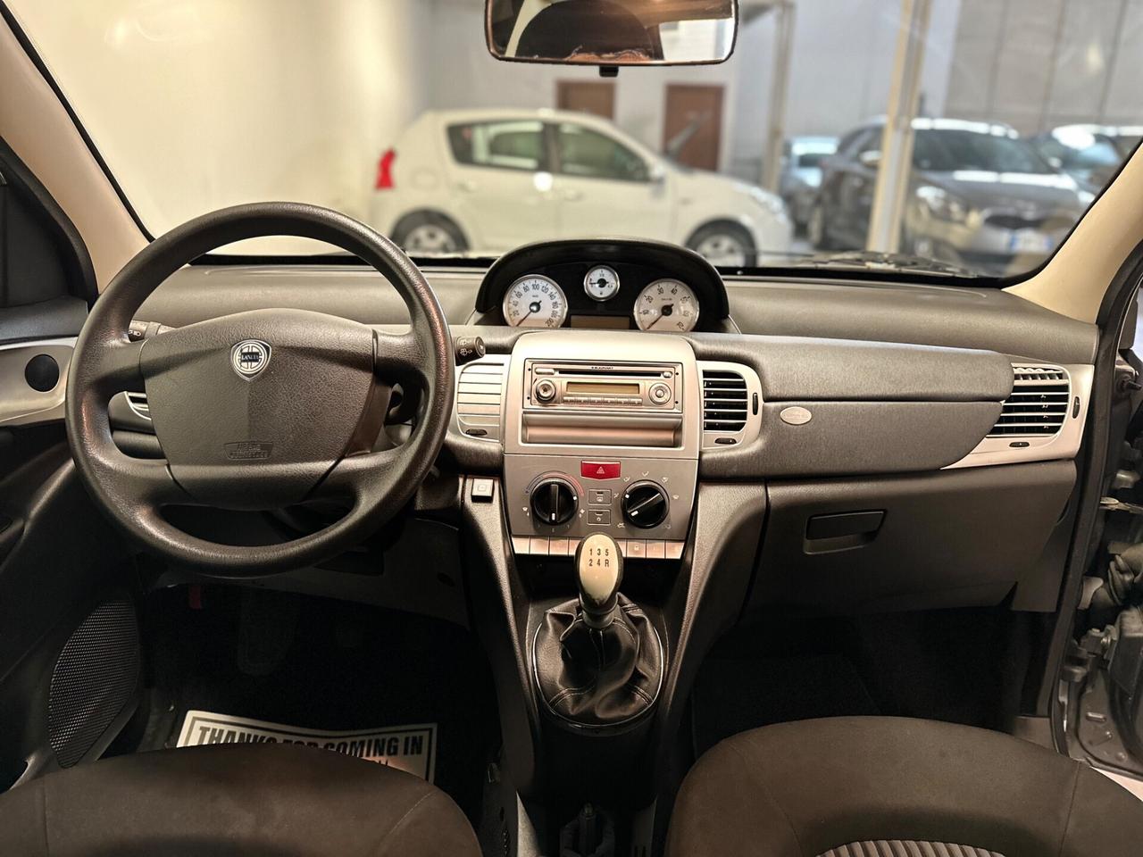 Lancia Ypsilon 1.2 Argento GPL