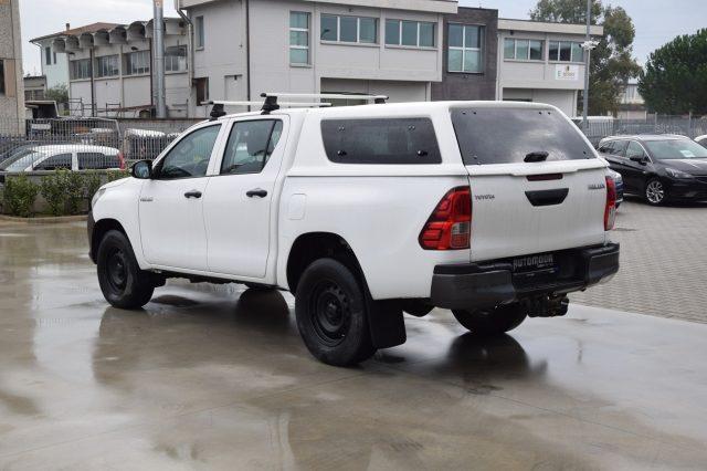 TOYOTA Hilux doppia cabina 2.4D 4WD