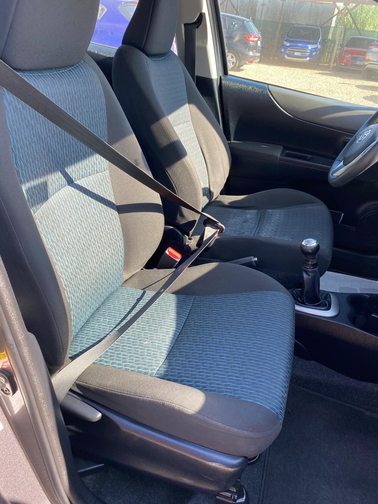 Toyota Yaris 1.0 5 porte Lounge