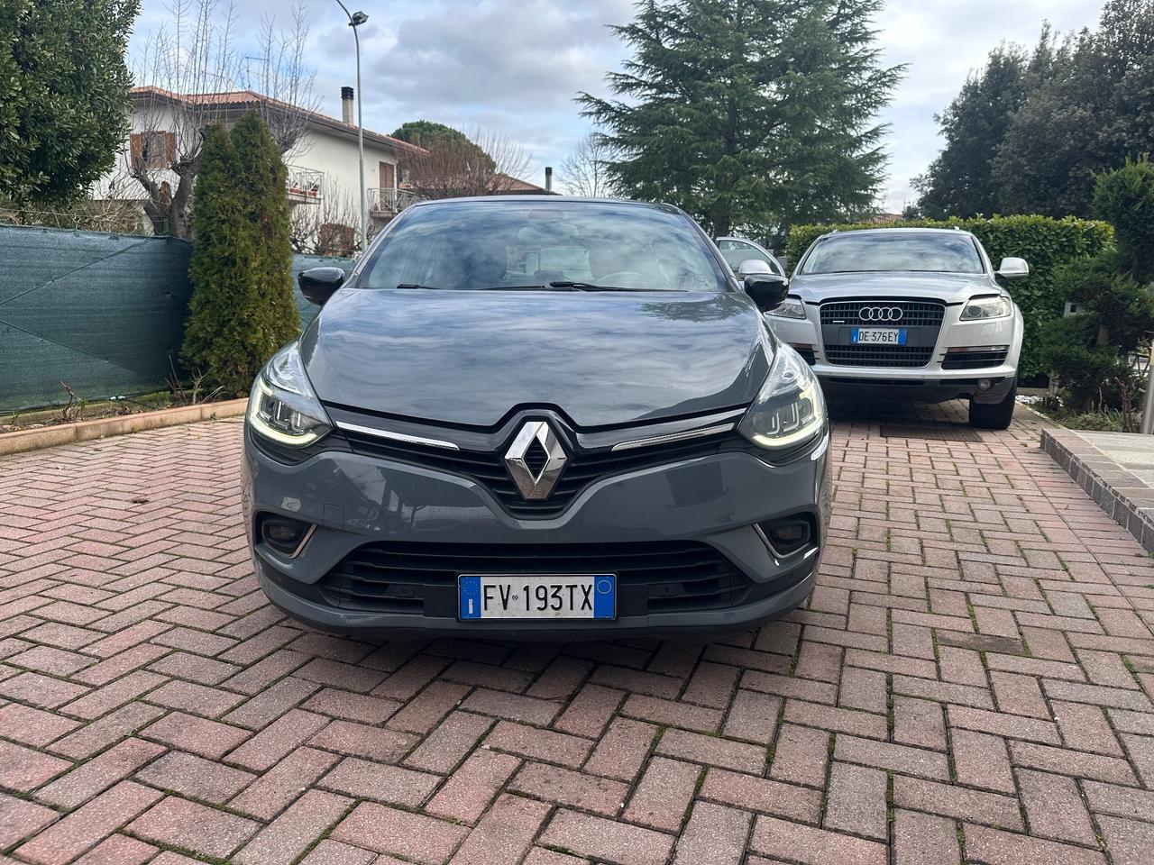 Renault Clio dCi 8V 90 CV 5 porte Moschino Intens