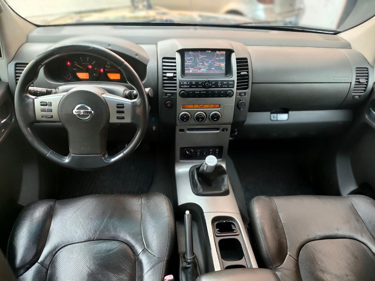 Nissan Navara 2.5 dCi 4p Double Cab LE