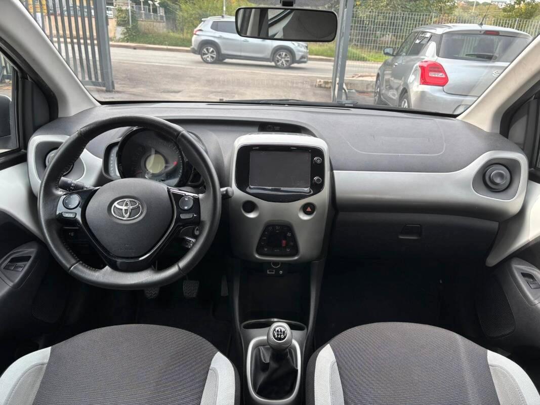 Toyota Aygo 1.0 x-play 5p