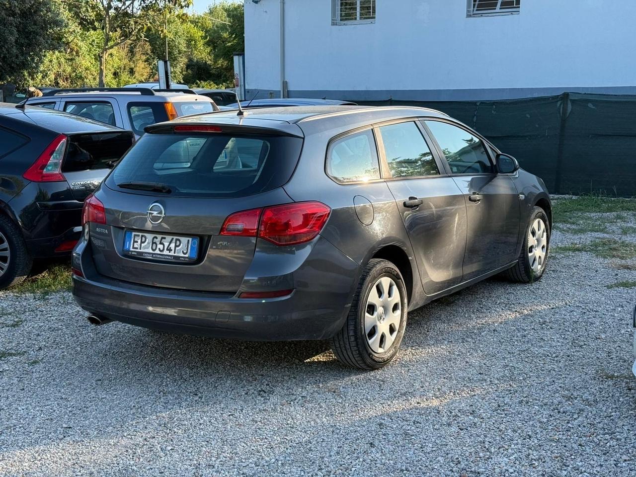 Opel Astra 1.4 Turbo 140CV Sports Tourer GPL Tech Cosmo