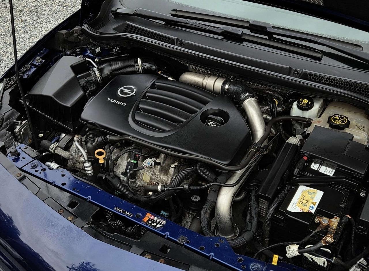 Opel Astra GTC 2.0 Turbo 280CV S&S 3p. OPC