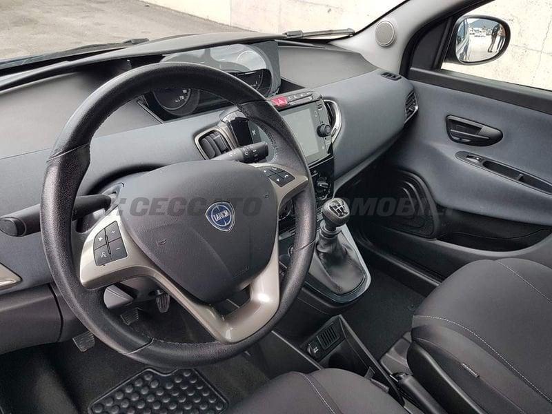 Lancia Ypsilon Ypsilon 1.0 firefly hybrid Gold s&s 70cv 5p.ti