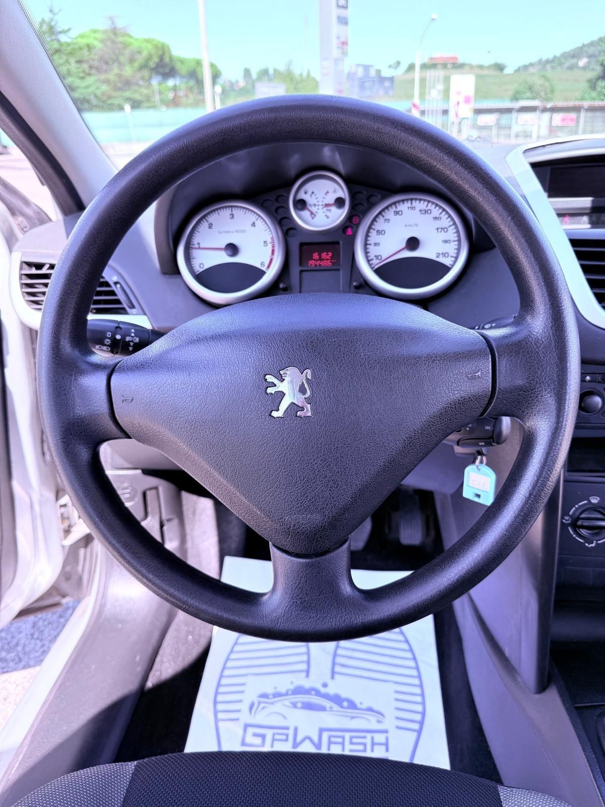 Peugeot 207 1.4 HDi 70CV 5p. Ok neopatentati