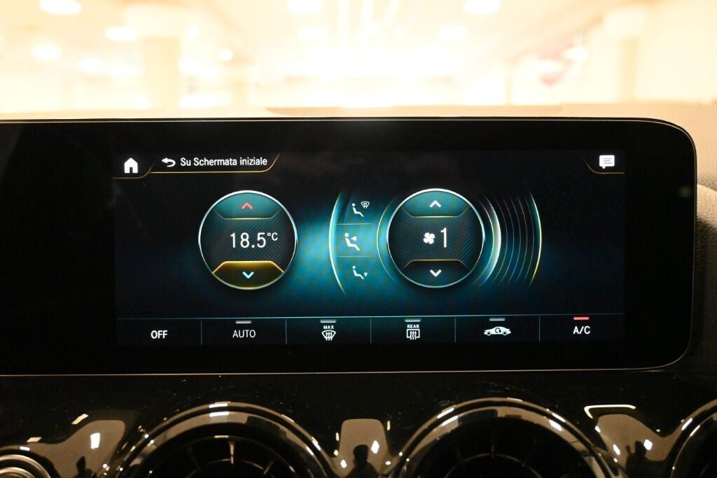 MERCEDES-BENZ GLA 180D 115CV AUTOMATIC BUSINESS SOLUTION ( NAVI PREMIUM - CRUISE - PARK ASSIST - TELECAMERA POST. )