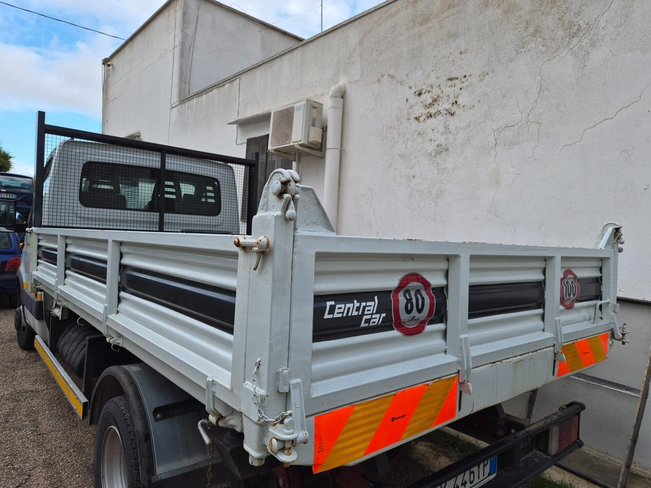 Vendo cassone ribaltabile trilaterale