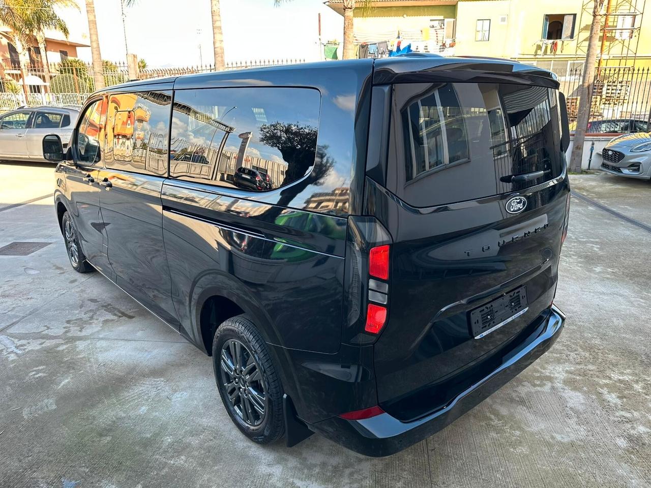 Ford Tourneo Custom TITANIUM