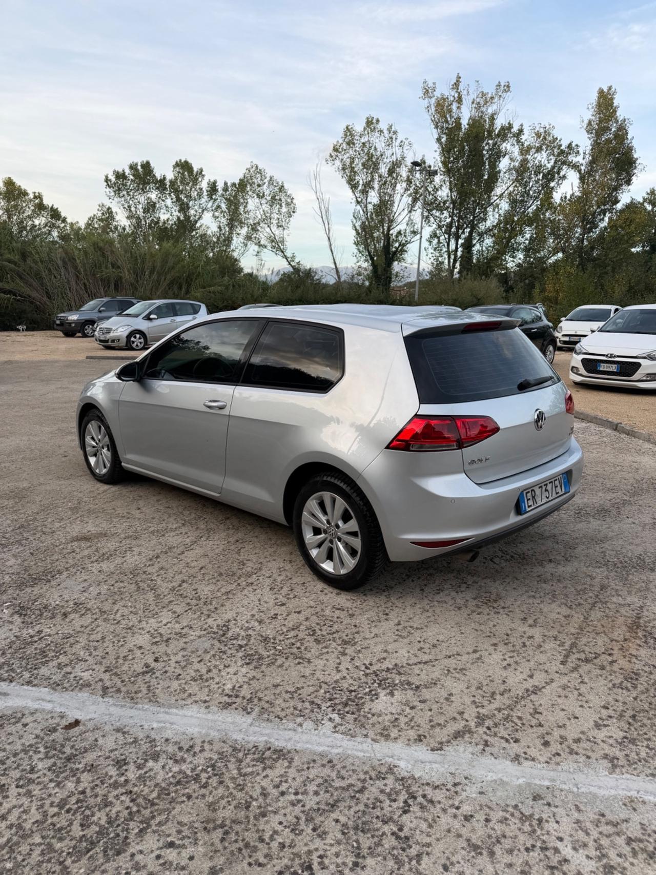Volkswagen Golf 1.6 TDI 3p. Highline BlueMotion Technology