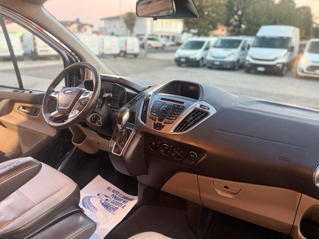 Ford Tourneo Custom 310 2.0 TDCi 170CV automatico 9 posti