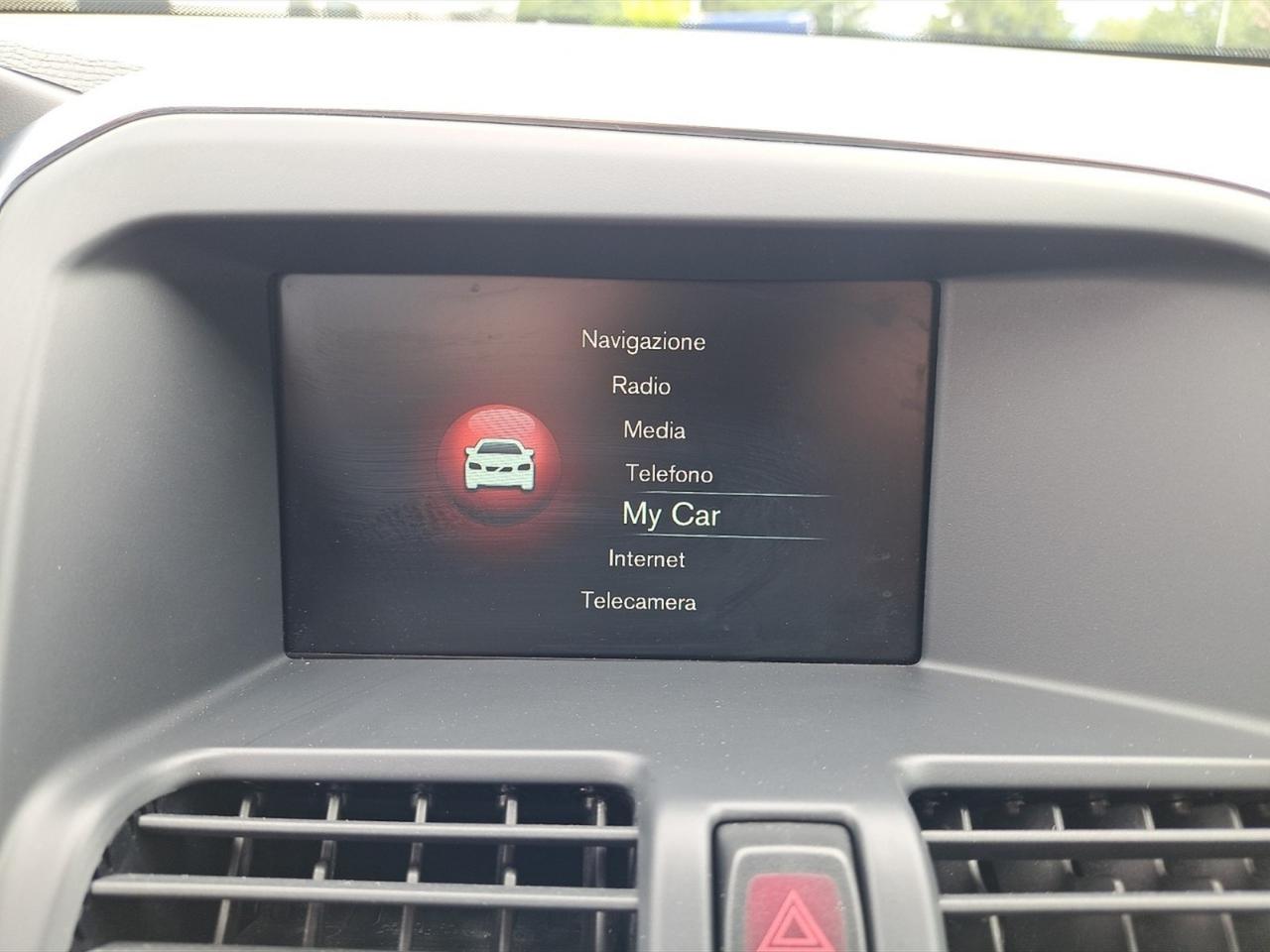 Volvo XC60 2.4 d5 kinetic awd 220cv geartronic