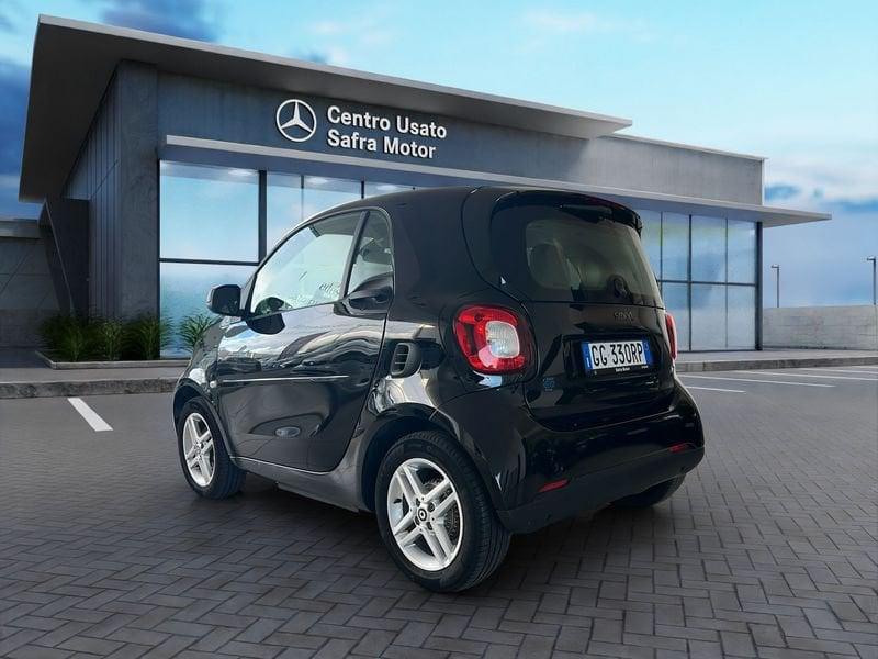 smart fortwo fortwo EQ Pure 22 KW