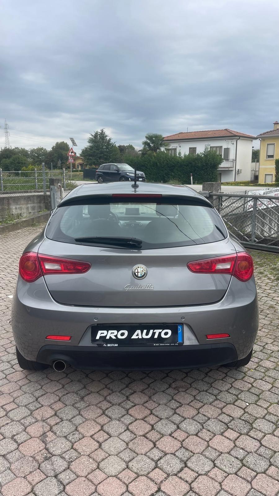 Alfa Romeo Giulietta 1.6 JTDm-2 105 CV Exclusive