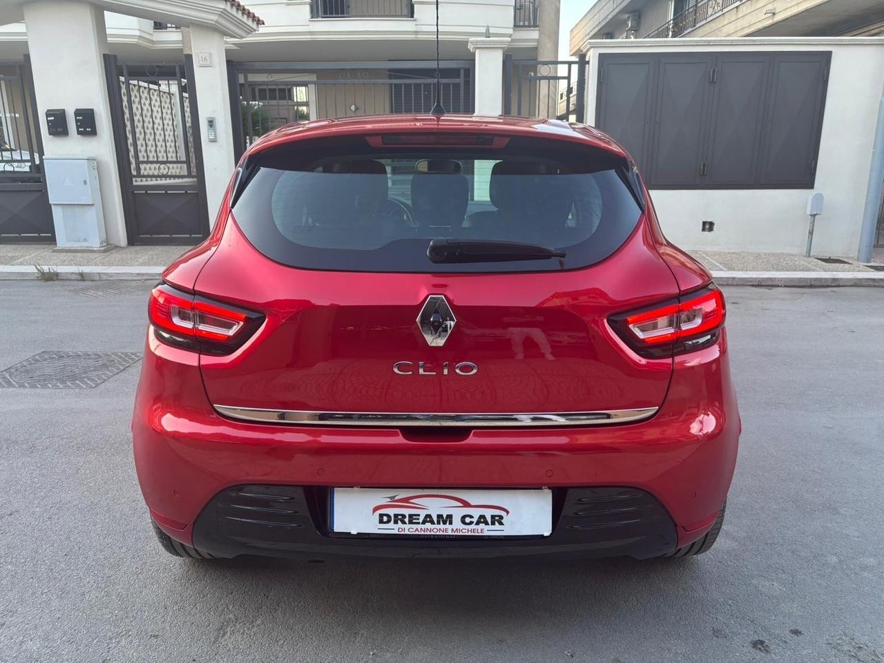 Renault Clio dCi 8V 90 CV 5 porte Moschino Intens