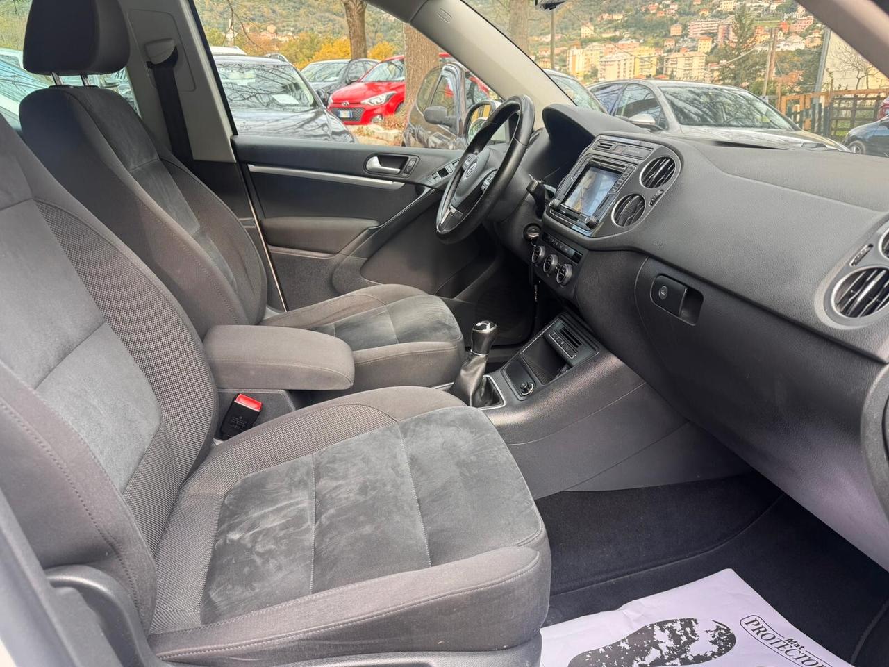 Volkswagen Tiguan 2.0 TDI 110 CV Sport & Style BlueMotion Technology E6