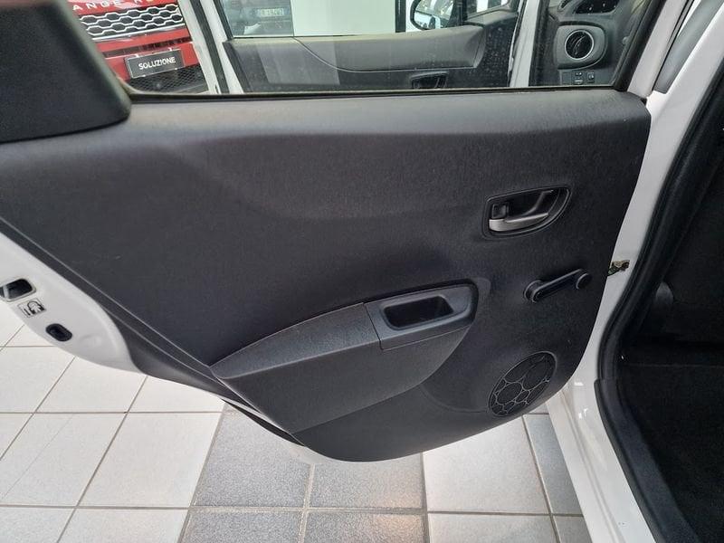 Toyota Yaris Yaris 1.0 5 porte Lounge