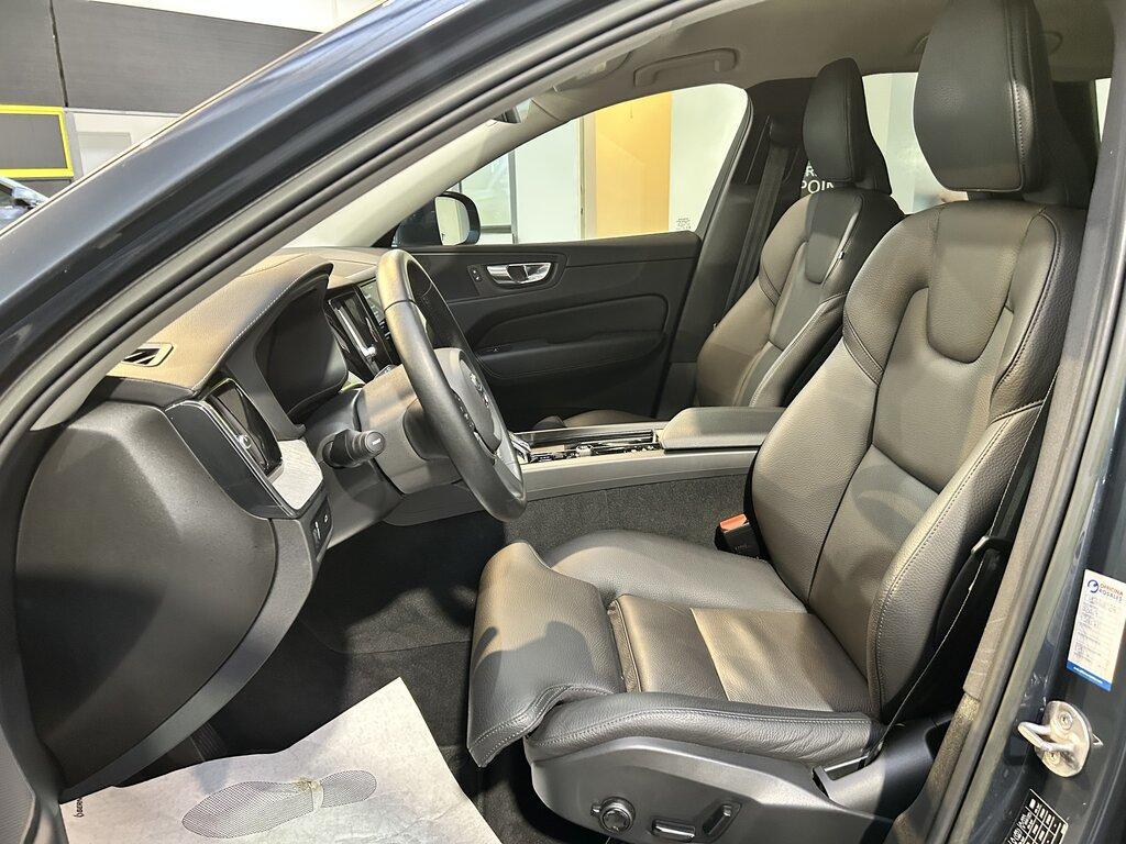 Volvo XC60 2.0 B4 Inscription AWD Auto