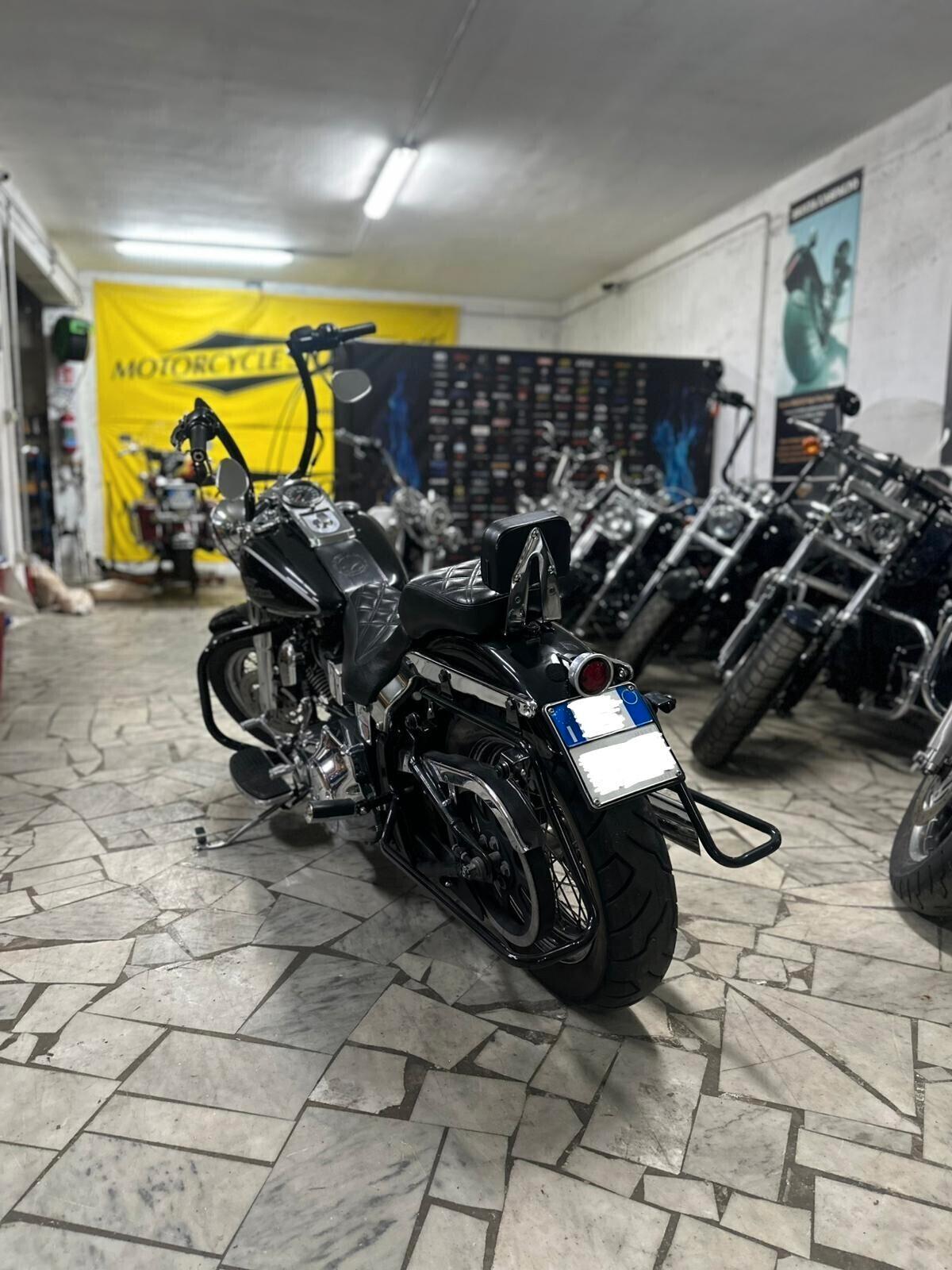 Harley-davidson FLSTC Heritage Softail Classic