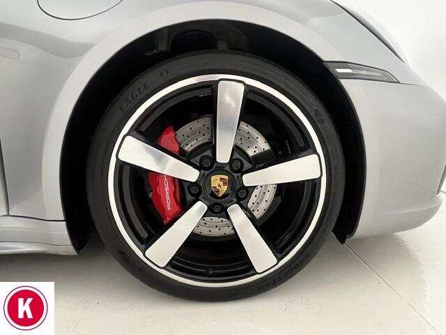 Porsche 911 Carrera 4S **Leasing 990 € al mese**