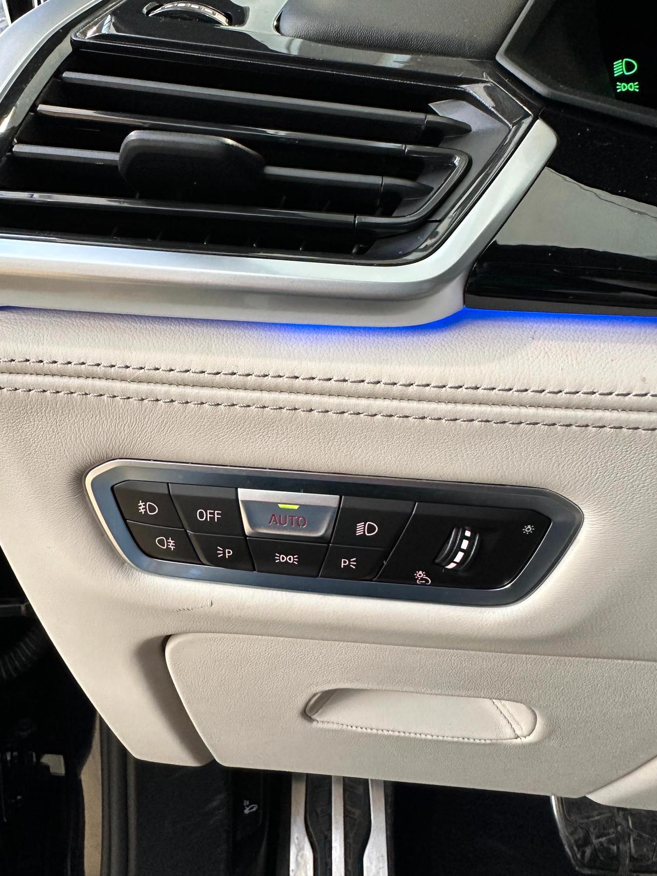 BMW X6 M 50d-Fari Laser-22"-Tetto-Camera 360-Individual-IVA