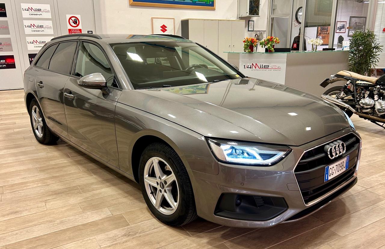 Audi A4 Avant 30 TDI/136 CV S tronic Business Advanced