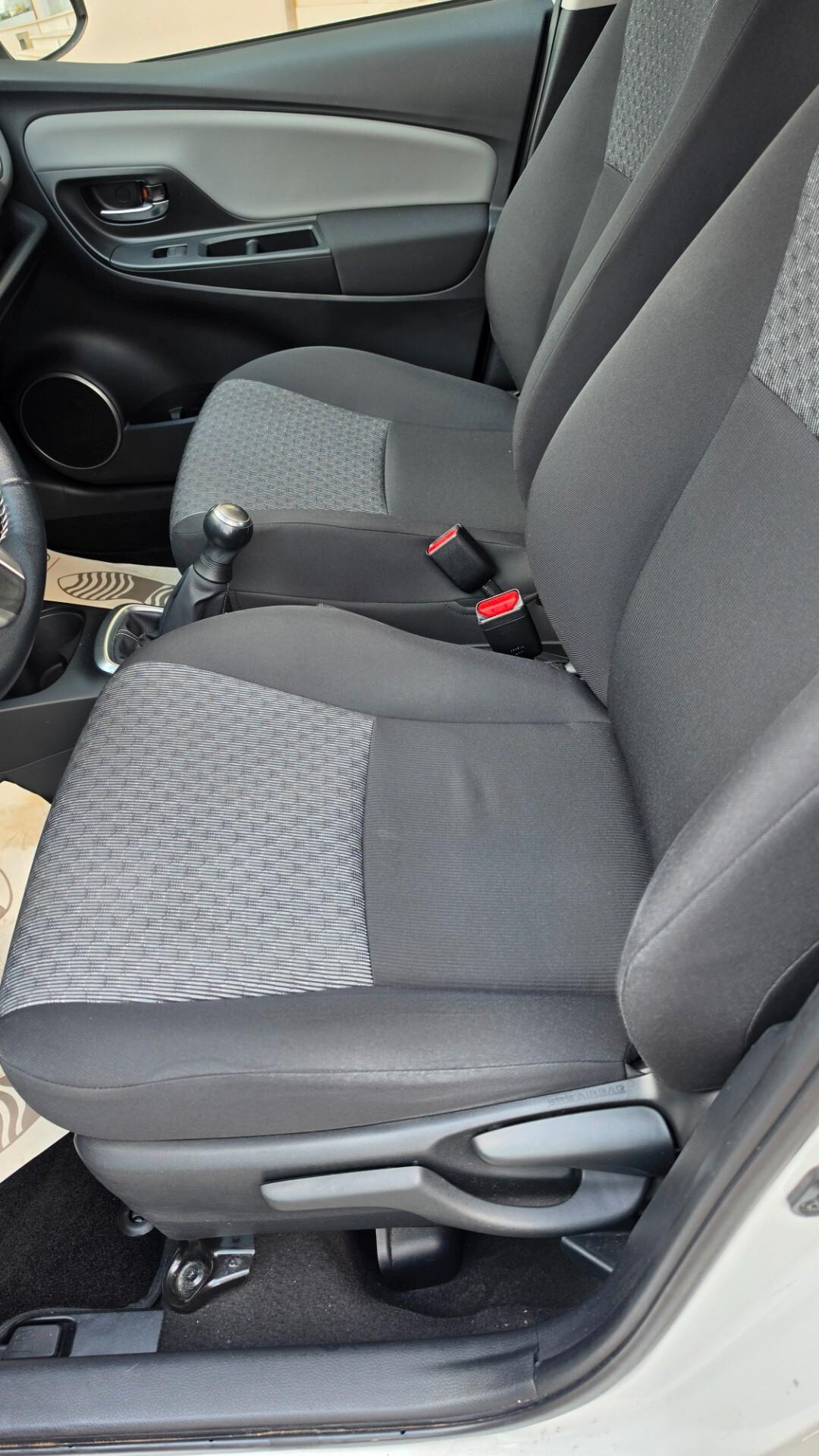 Toyota Yaris 1.0 5 porte Active