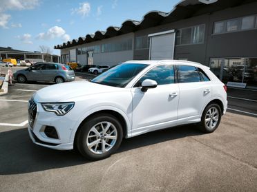 Audi Q3 40 TDI quattro S tronic Business Advanced
