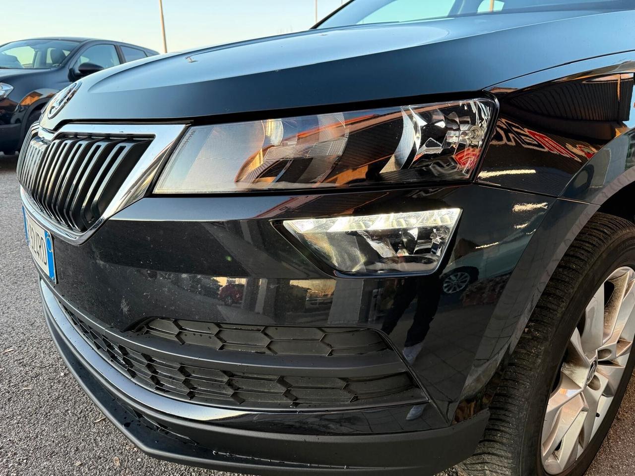 Skoda Karoq 1.6 Diesel Cambio Automatico Neopatentati