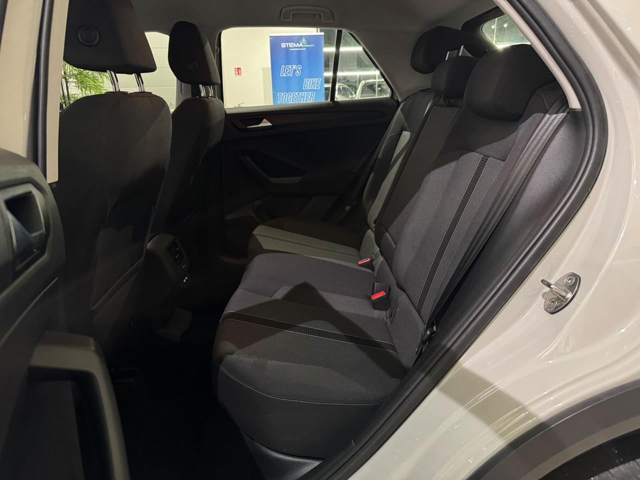 VOLKSWAGEN T-Roc 2022 1.0 tsi Life 110cv