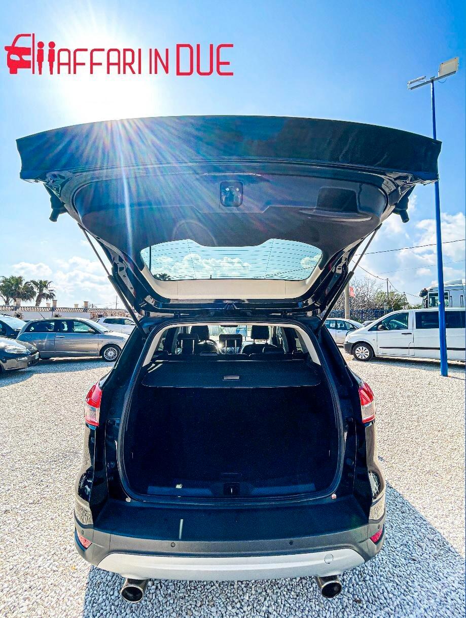 Ford Kuga 2.0 TDCI 150 CV S&S 4WD Powershift Titanium